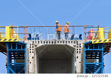 工事現場 建設現場 施工現場 125721580