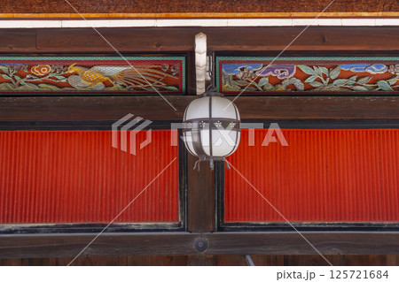 北野天満宮本殿の裏の社　透塀（京都市上京区） 125721684