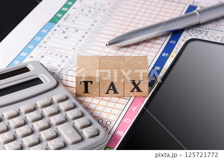 税金 TAX 125721772