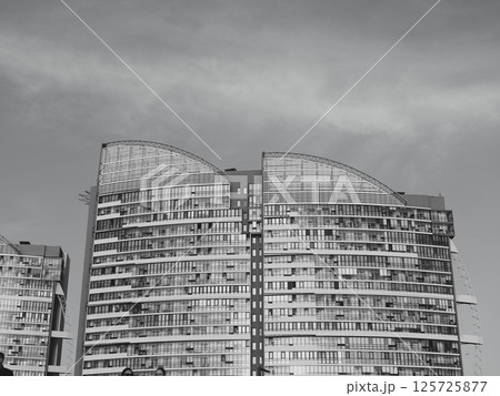 Modern Urban Architecture features unique designs that enhance city landscapes and living spaces 125725877