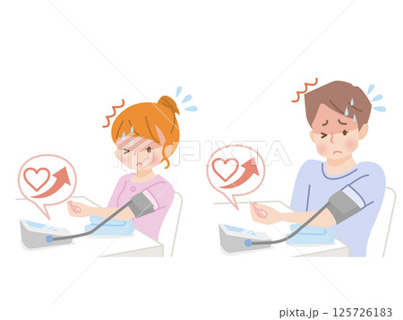 血圧を測る若い夫婦_高血圧 125726183