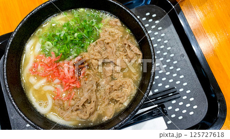 佐賀県鳥栖市の鶏白湯うどん 佐賀県鳥栖市の鶏白湯うどん 125727618
