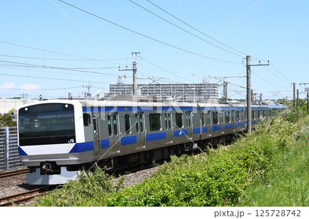 品川へ向けて常磐線をゆくE531系電車（K417編成） 125728742