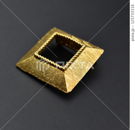 Product image vintage brooch romantic look for women Product image vintage brooch romantic look for women 125733318