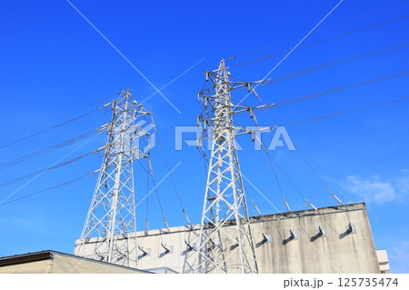 送電鉄塔 送電鉄塔 125735474