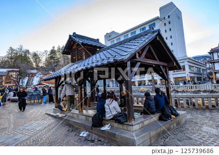 群馬県　吾妻郡草津町　草津温泉湯畑　湯けむり亭 125739686