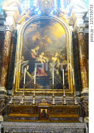 バレッタの聖ヨハネ大聖堂、イタリアの礼拝堂 バレッタの聖ヨハネ大聖堂、イタリアの礼拝堂 125739733