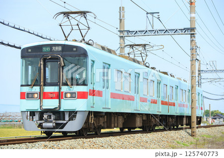 西鉄（西日本鉄道）7050形電車 125740773