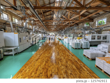 日本の町工場のイメージ素材 125742911