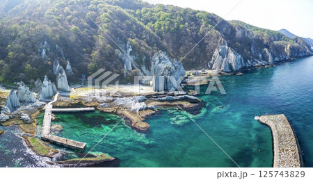 「青森県」ドローンで仏ヶ浦を空撮 下北半島佐井村 「青森県」ドローンで仏ヶ浦を空撮 下北半島佐井村 125743829