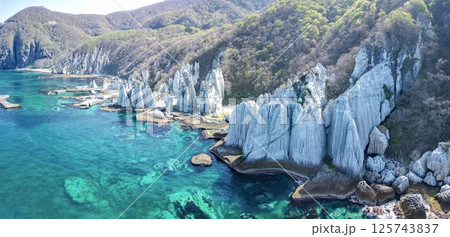 「青森県」ドローンで仏ヶ浦を空撮　下北半島佐井村 125743837