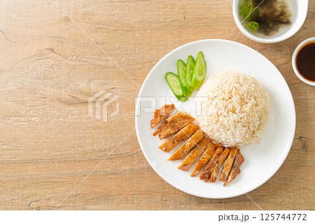 Grilled Chicken with Steamed Rice 125744772