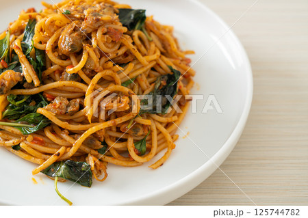 Stir Fried Spaghetti with Clam and Chilli Paste Stir Fried Spaghetti with Clam and Chilli Paste 125744782
