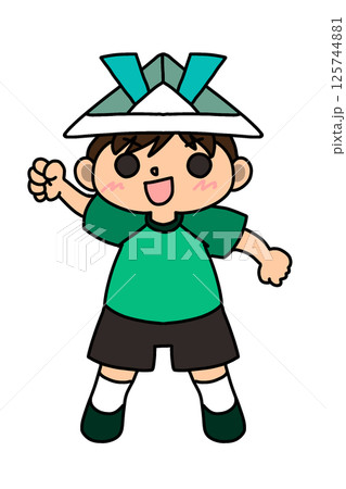 紙の兜をかぶってガッツポーズをする男の子 125744881