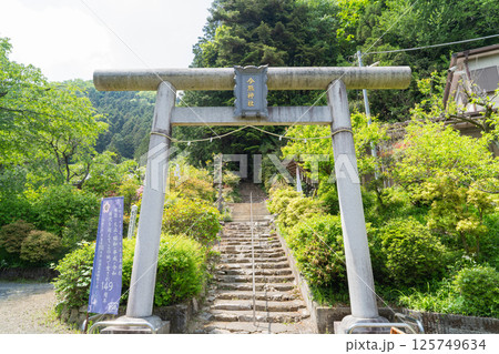 今熊山の登山口にある今熊神社（東京都八王子市） 125749634