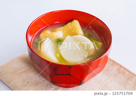 かぶの味噌汁 かぶの味噌汁 125751709