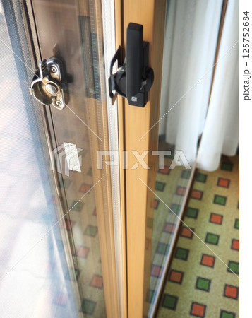 ペアガラス 125752684