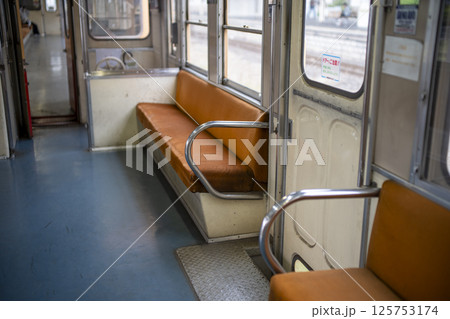 小湊鐵道 キハ200型の車内 小湊鐵道 キハ200型の車内 125753174