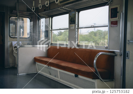 小湊鐵道 キハ200型の車内 小湊鐵道 キハ200型の車内 125753182