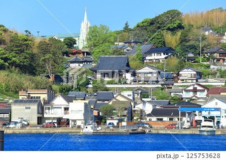 【長崎県】快晴の平戸港 125753628