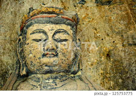臼杵石仏の大日如来像 125753775