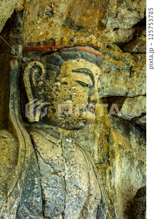 臼杵石仏の大日如来像 125753785