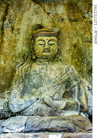 臼杵石仏の大日如来像 125753793