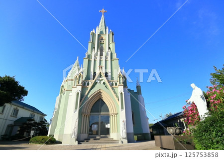 【長崎県】快晴の平戸ザビエル記念教会 125753858