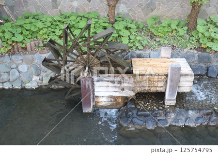 六郷用水の水車(東京都大田区) 六郷用水の水車(東京都大田区) 125754795