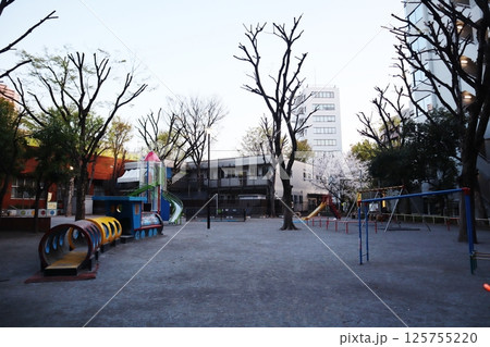 桜の季節の恵比寿公園(東京都渋谷区) 桜の季節の恵比寿公園(東京都渋谷区) 125755220