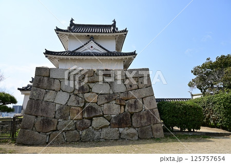 巽櫓と石垣（明石城） 125757654