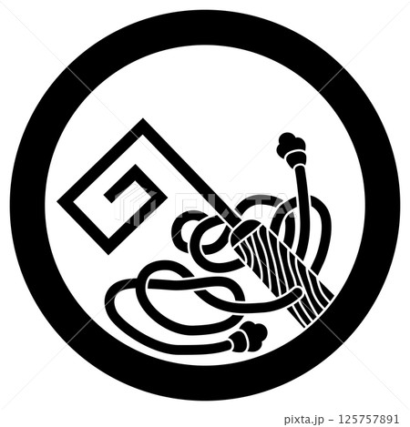 家紋です。丸に房付き鍵といいます。 125757891