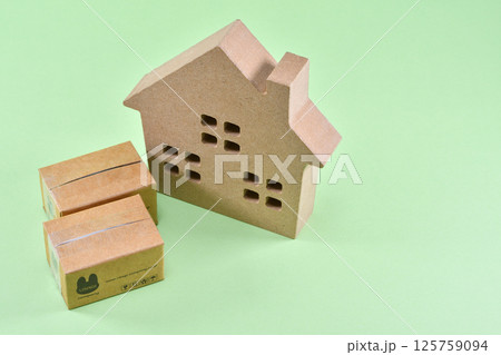 配達や引っ越しのイメージ 配達や引っ越しのイメージ 125759094