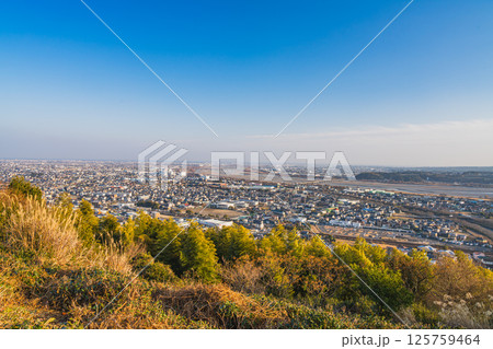 島田市の白岩寺公園から見た島田市の街並みと風景(静岡県) 島田市の白岩寺公園から見た島田市の街並みと風景(静岡県) 125759464