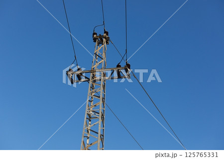 Electric line post three-phase 125765331