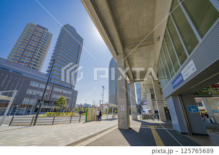 京成曳舟駅と周辺の新しい街並み 125765689