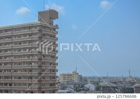 March 26 2025 Modern Urban Apartment Building with Scenic Skyline, Japan, Japan March 26 2025 Modern Urban Apartment Building with Scenic Skyline, Japan, Japan 125766686