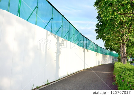 景観に配慮した工事現場の壁 景観に配慮した工事現場の壁 125767037
