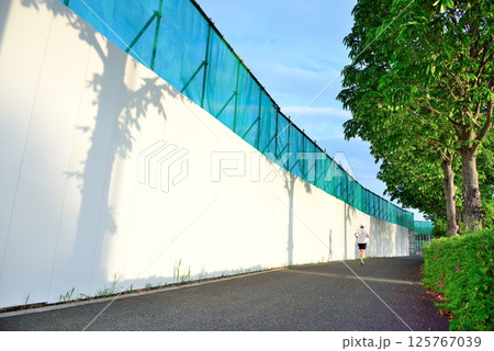 景観に配慮した工事現場の壁 景観に配慮した工事現場の壁 125767039