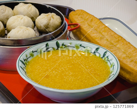 中国 朝食 かぼちゃのおかゆ 中国 朝食 かぼちゃのおかゆ 125771869