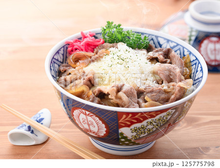 チーズ牛丼 125775798