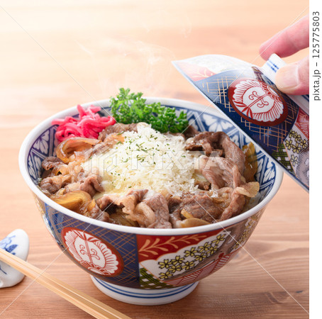 チーズ牛丼 125775803