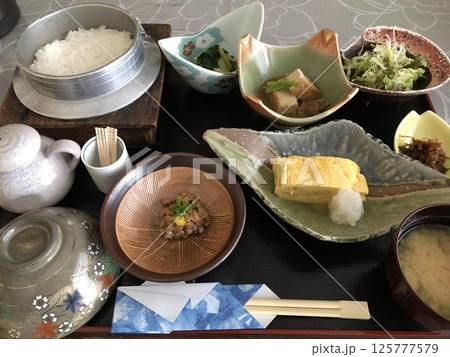 旅館の朝ごはん(釜だきご飯) 旅館の朝ごはん(釜だきご飯) 125777579