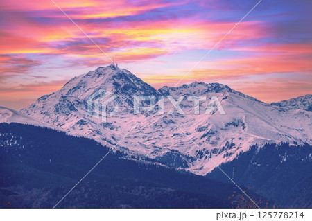 Mountain landscape in autumn. View of a mountain range covered with snow during sunset, Pyrenees, Andorra, Europe 125778214