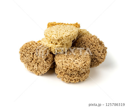 Raw Noodles, Dry Round Ramen Noodle, Uncooked Korea Vermicelli, Chinese Wheat Pasta Raw Noodles, Dry Round Ramen Noodle, Uncooked Korea Vermicelli, Chinese Wheat Pasta 125786319