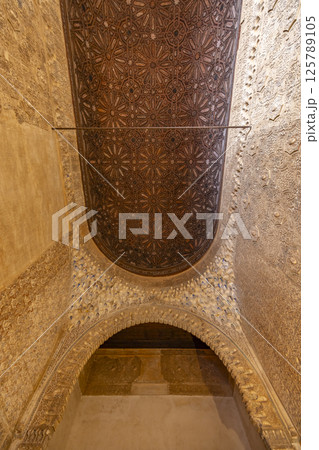 Arabic interiors of Nasrid Palace, Alhambra palace comple, Generalife and Albayzin (Generalife y Albaicin de Granada), UNESCO site, Granada, Andalusia, Spain 125789105