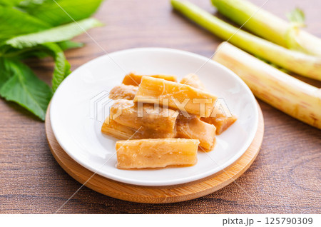 うどの味噌漬け 125790309