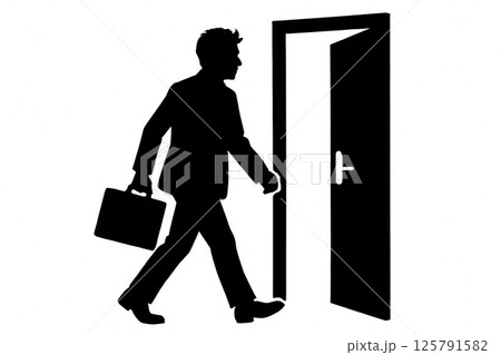 外回りから帰ってきたビジネスマンのシルエット 125791582
