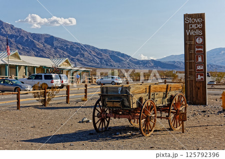 デスバレー国立公園 　ストーブパイプウェルズ 125792396