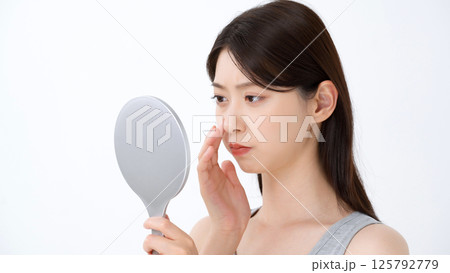 肌トラブル　スキンケア 125792779